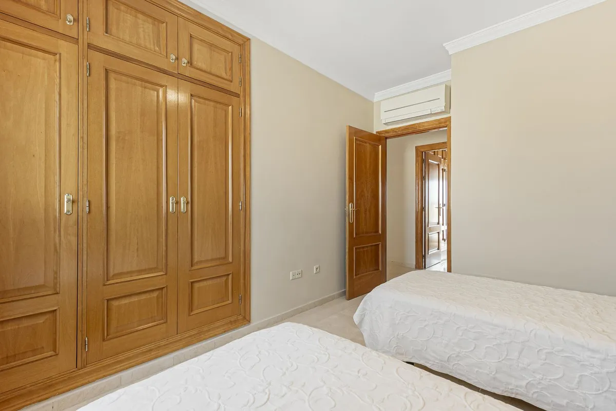 ec38c0d2-6588-4e96-a961-9a02da0c5d35