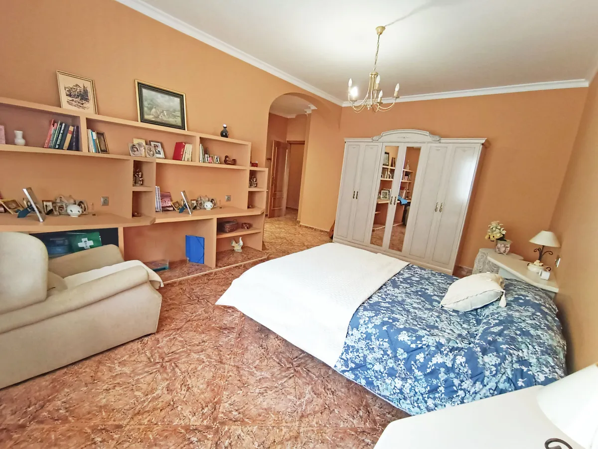 be5df8e1-cd4f-4fc5-ae30-ee581ac149eb