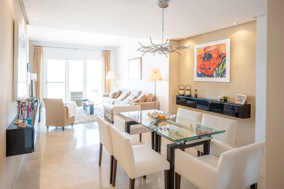 9f6a54a3-c524-4721-a338-f81e59143cee