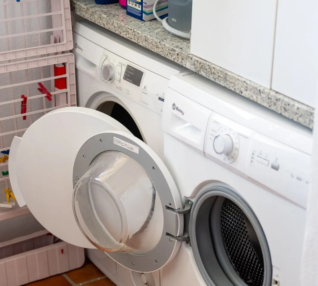 c2a5c900-71e2-4dd0-8a84-b8436dd7351d