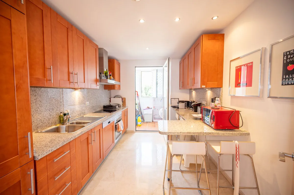 c80e57dd-2fc2-4ed4-8dd9-3628a0a6f004