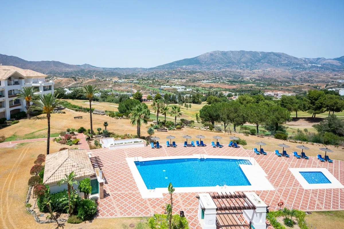 f2bf4f68-3d23-419a-8fc8-278a9ad7b95b