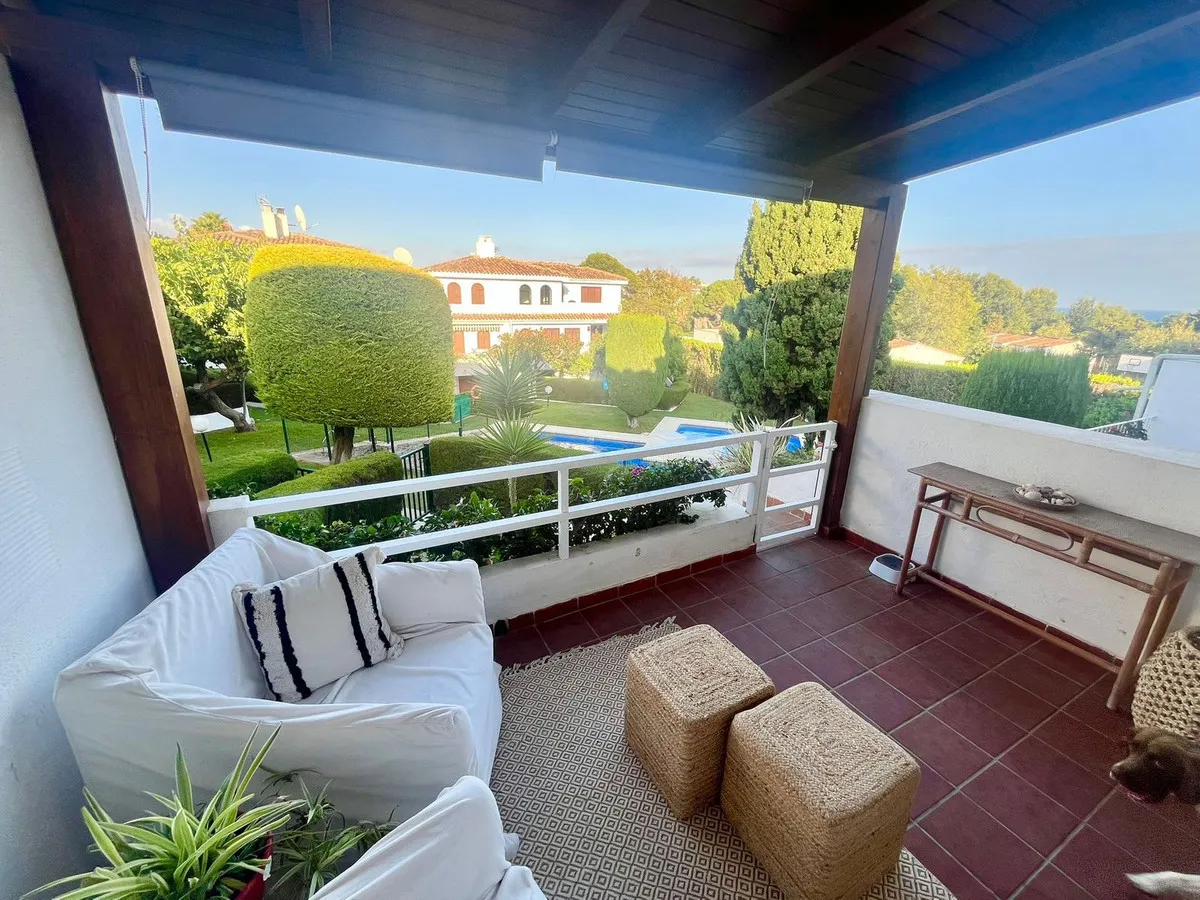 b5bb87b7-5bae-4e2f-82c9-a5e03af18365