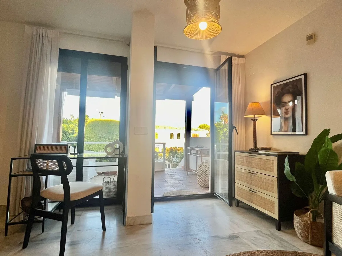 db9de118-9f43-40c8-9fdf-6228aee68ad2