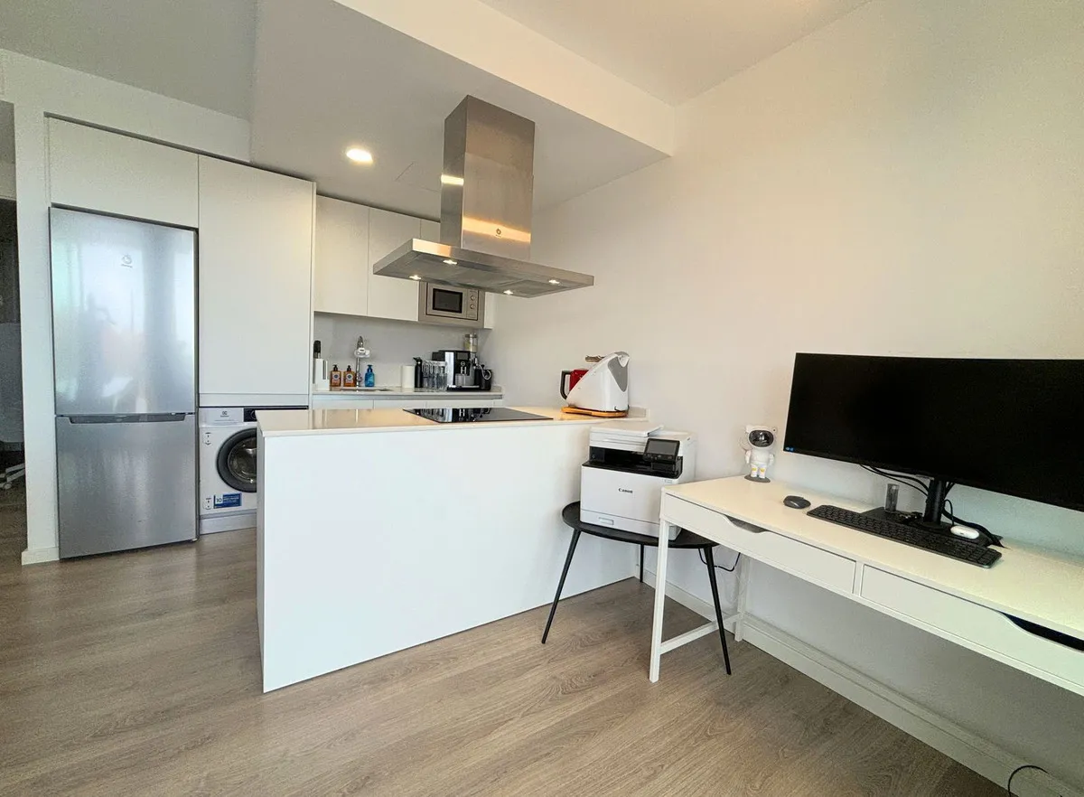 24e02b80-c7c3-496d-acb4-995184377886