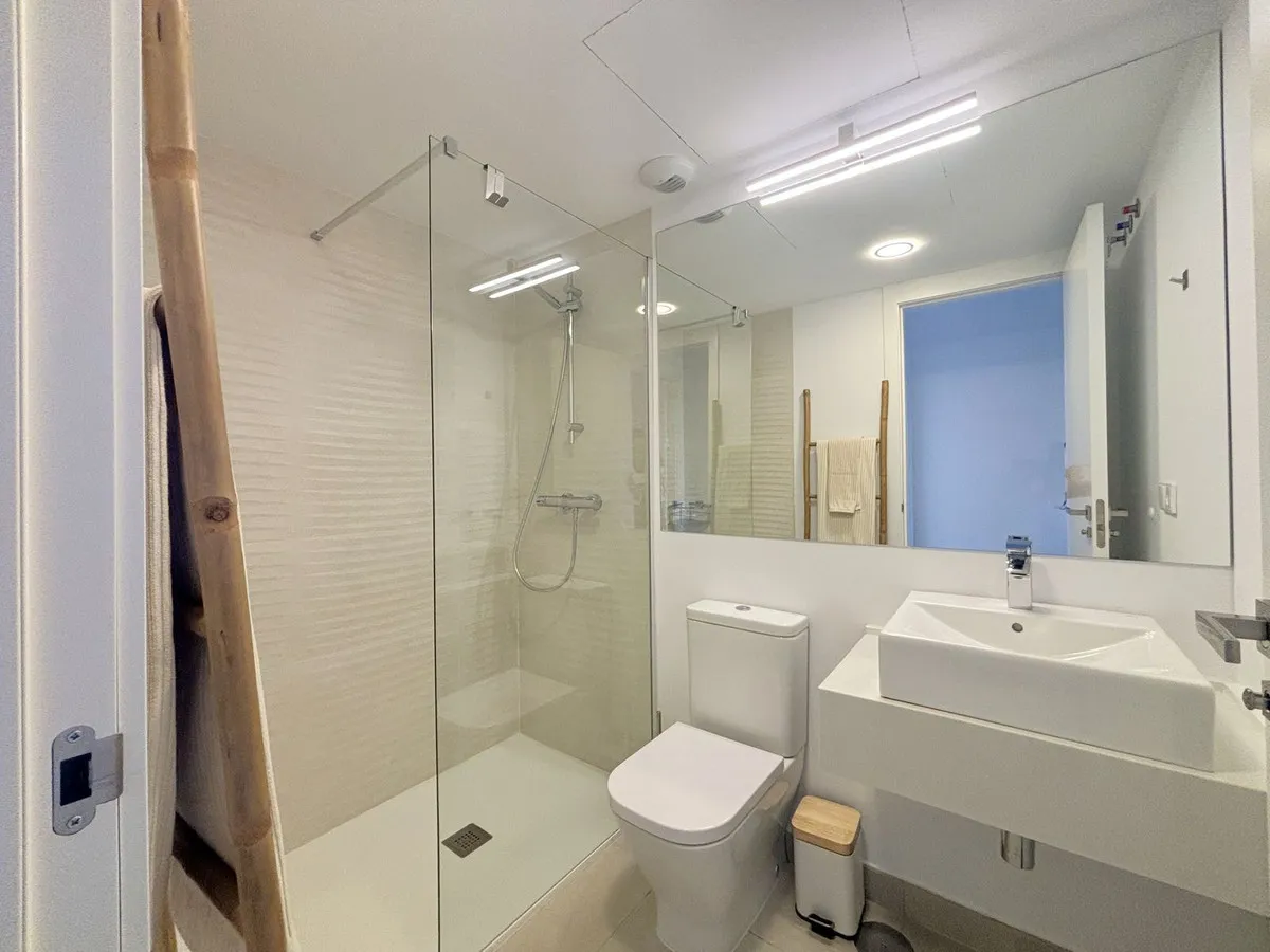 a2b28f5d-22fd-4272-aa90-e574ca3252ff