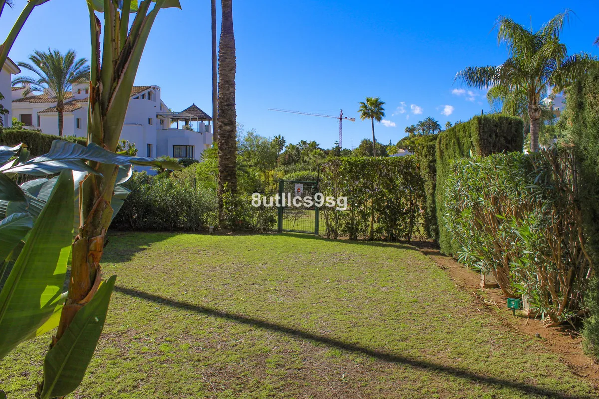 b8c82aa8-1981-4bf5-bfec-183ad00bab82