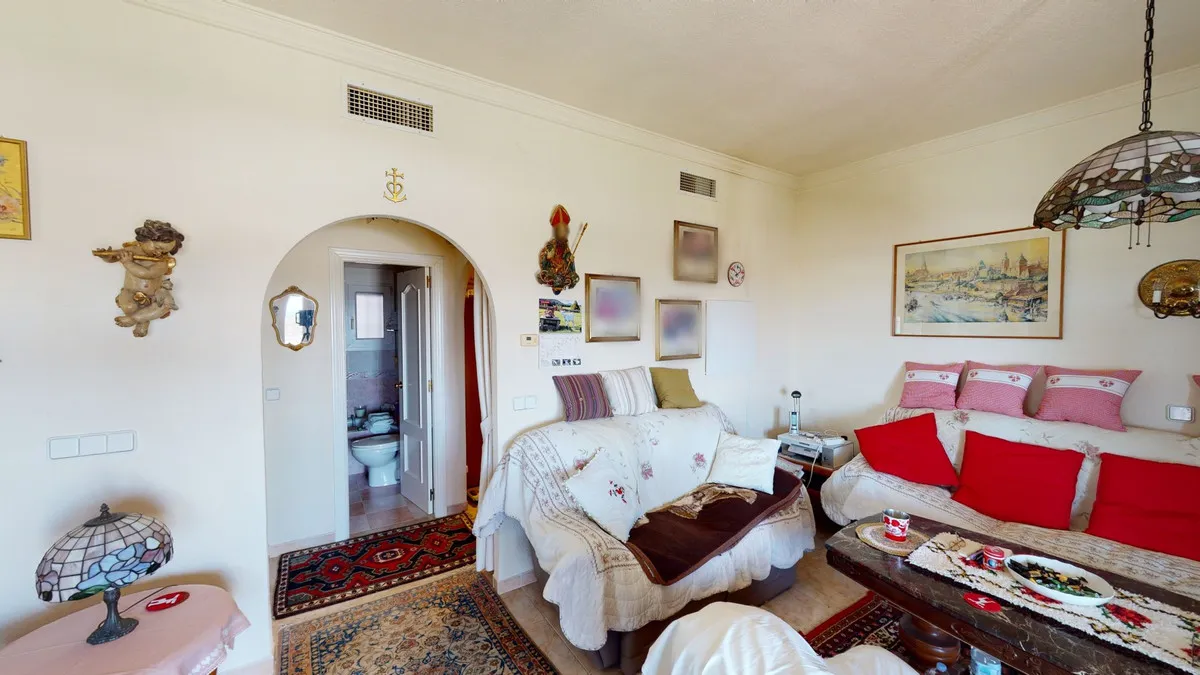 395b0d0e-aebd-4b23-8b28-cfab718eaff0