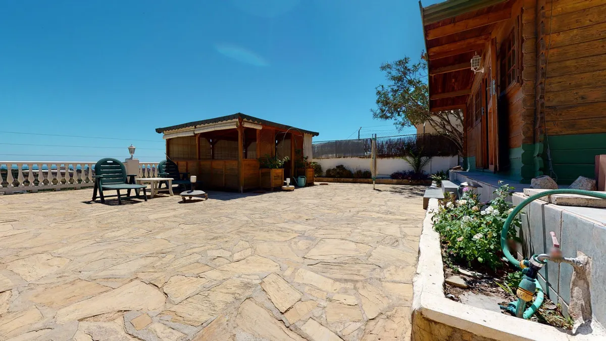 712fa9a2-ffa7-4421-9405-e3ef53e1758e