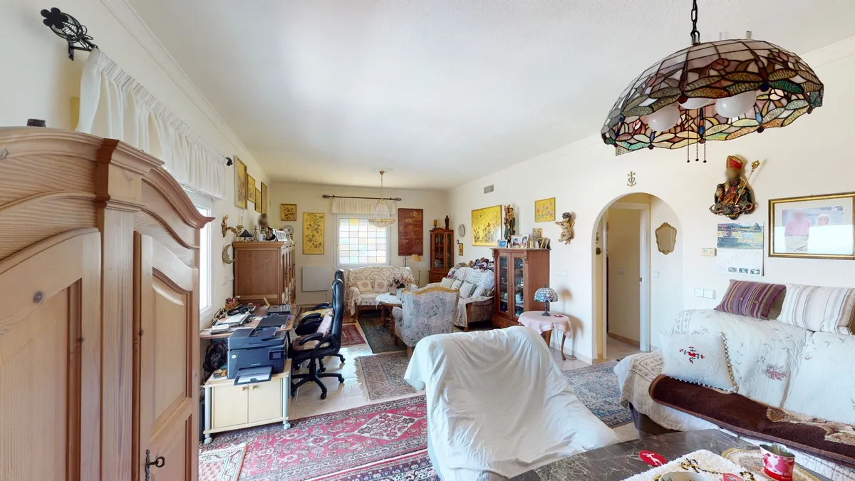 b2d0077c-550a-4a84-82ae-a281176d0894