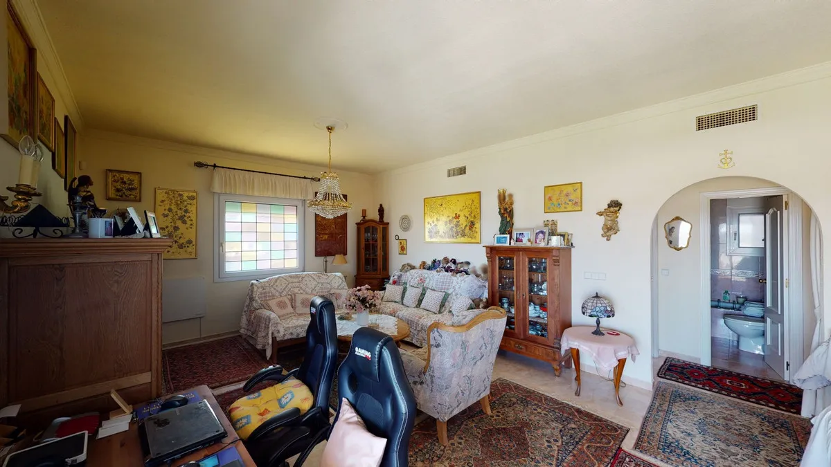 e78f3a56-1558-4a6d-8db0-02ba57611944