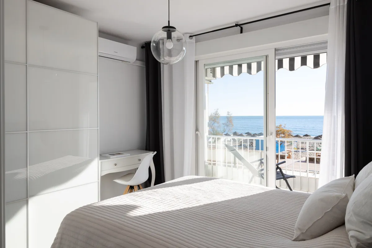 1e635523-10a7-4f6a-a6a2-499078507fd8