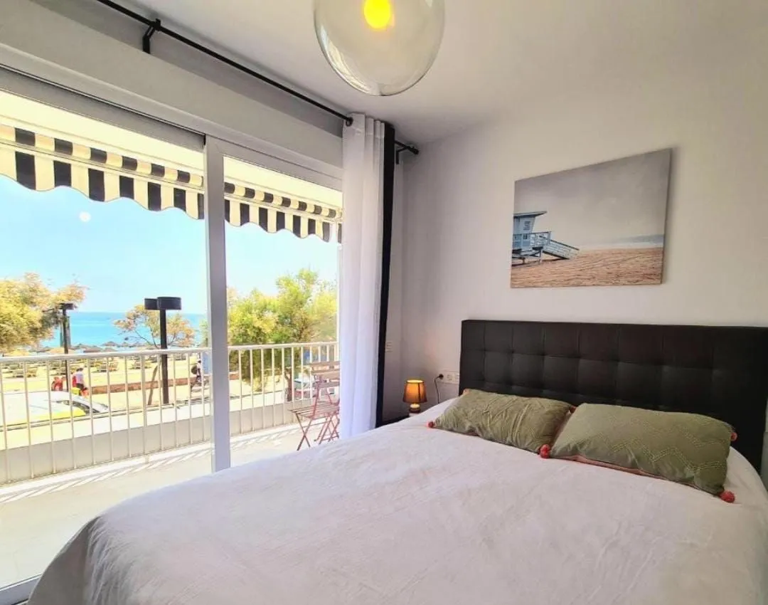 30848c93-3e59-4847-b4a2-b47c33105e78