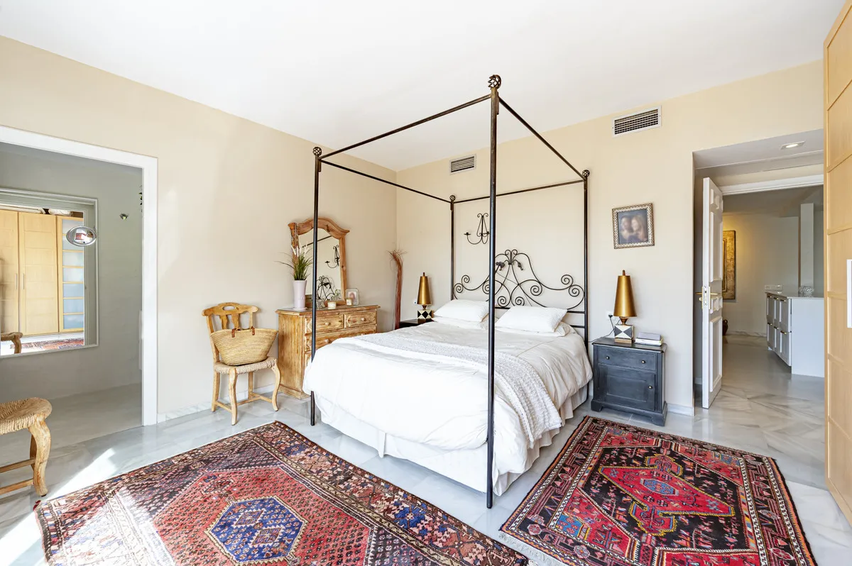 62cb67eb-ee1b-49fd-b3b7-fe139cd56568