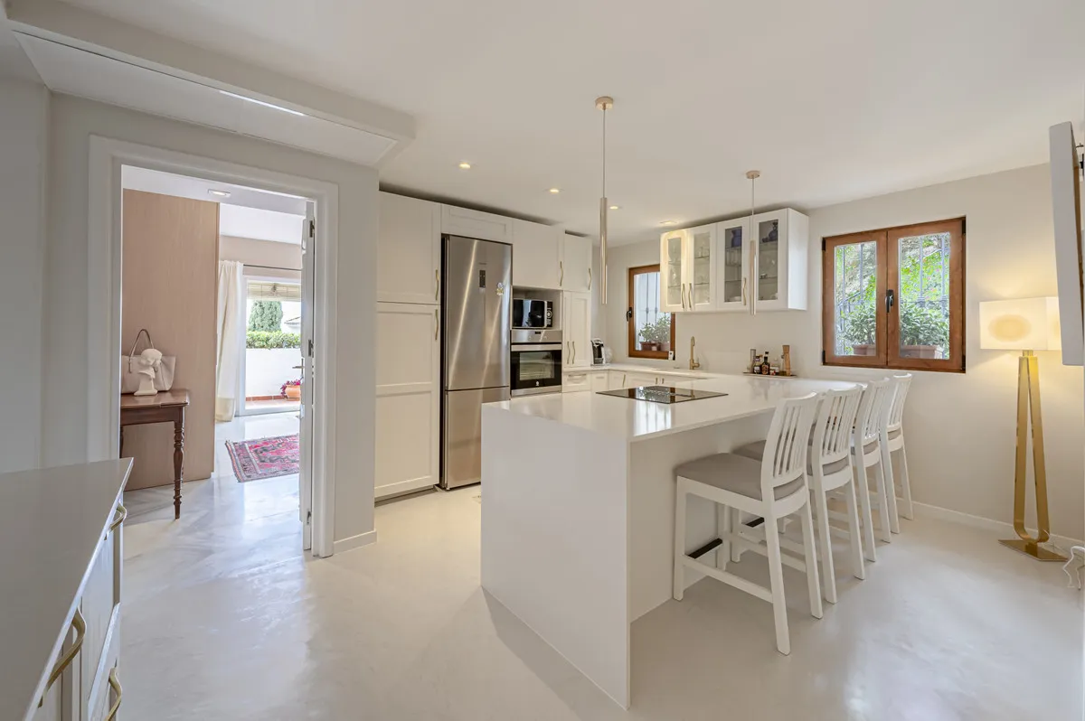 8651ecf2-bf98-4752-9d21-29ee9a99b4c5