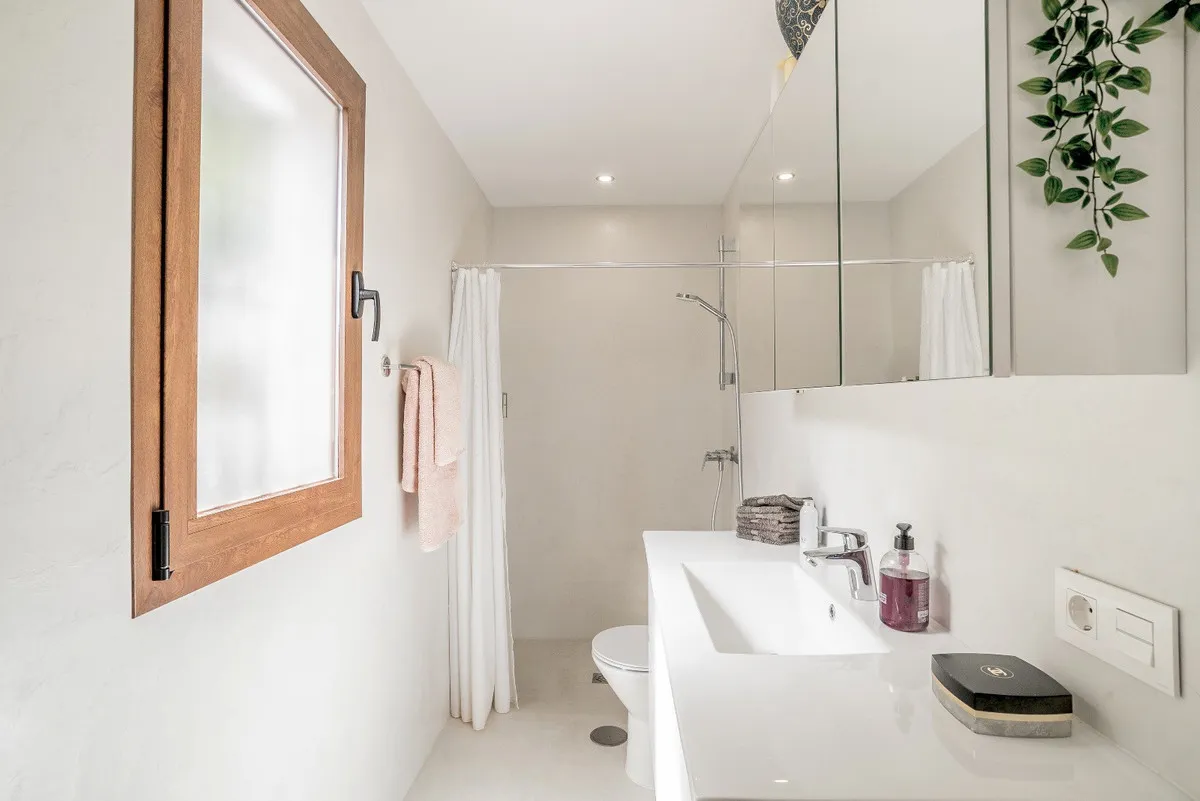 9bcbaeaa-bc54-466d-a783-9ef5afa9d848