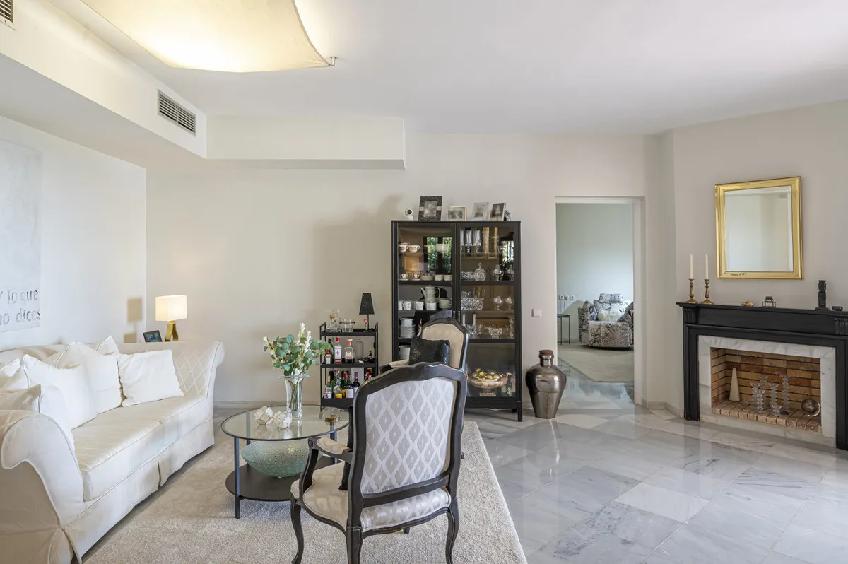 ae030a3d-2495-4ffe-a0b3-1fa465597462