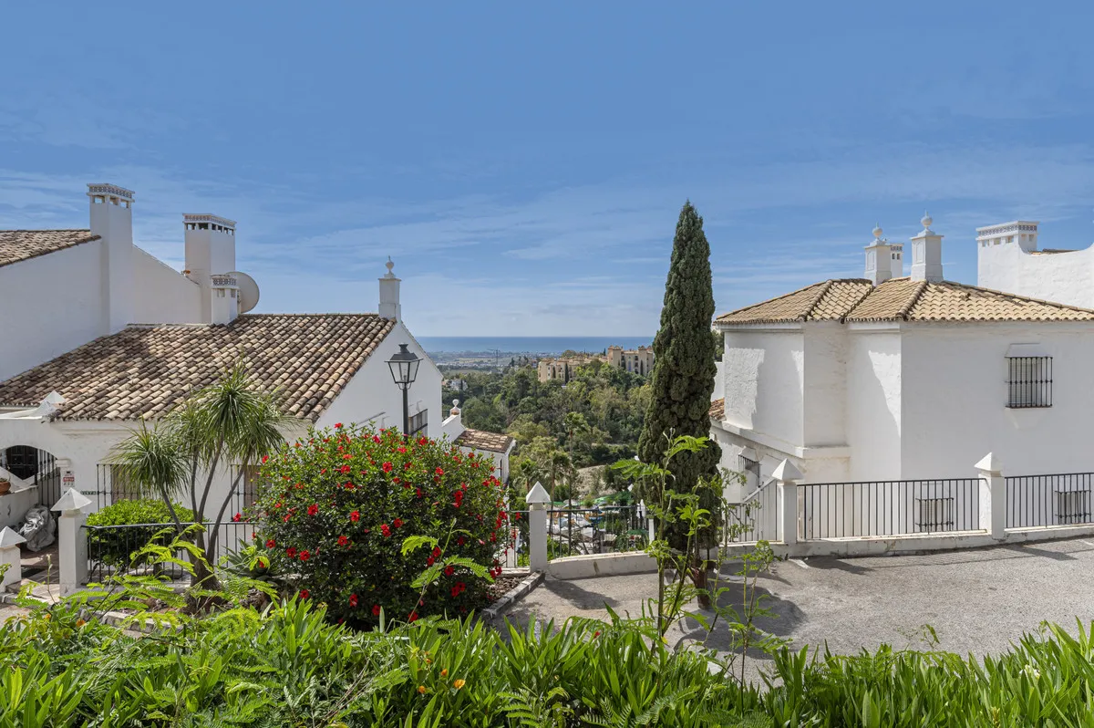 d2be2e48-fe27-48d4-8d67-70d4baea5580