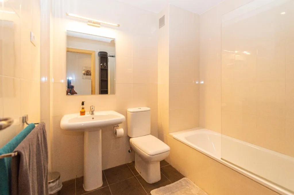 4924b8cb-bb2e-4d79-ac30-0f099b65c12d