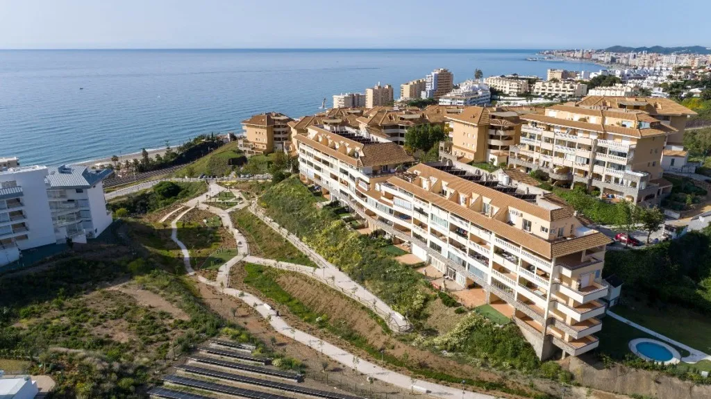 9fe0a96f-a909-4b73-8c31-f14e5d4046f2