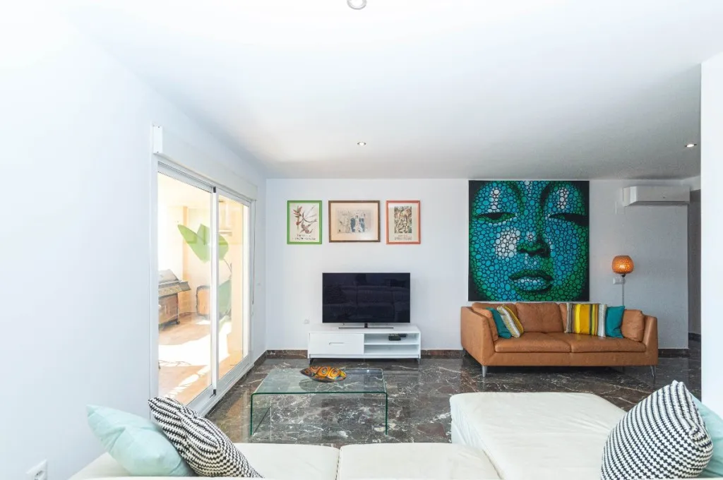 c002b162-016a-4abe-a413-8dc243d189d5