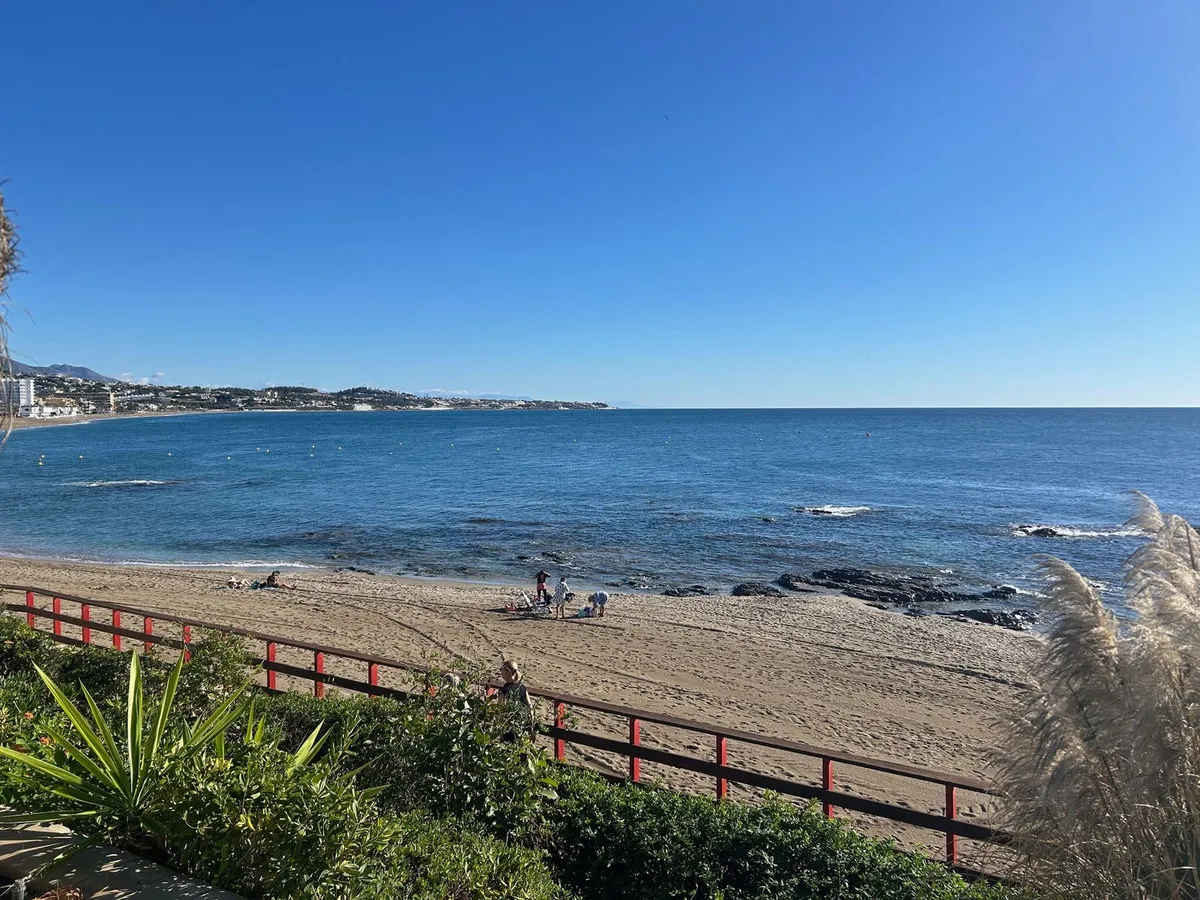 2f032259-fd1d-4560-af50-f9e51d0d06ee