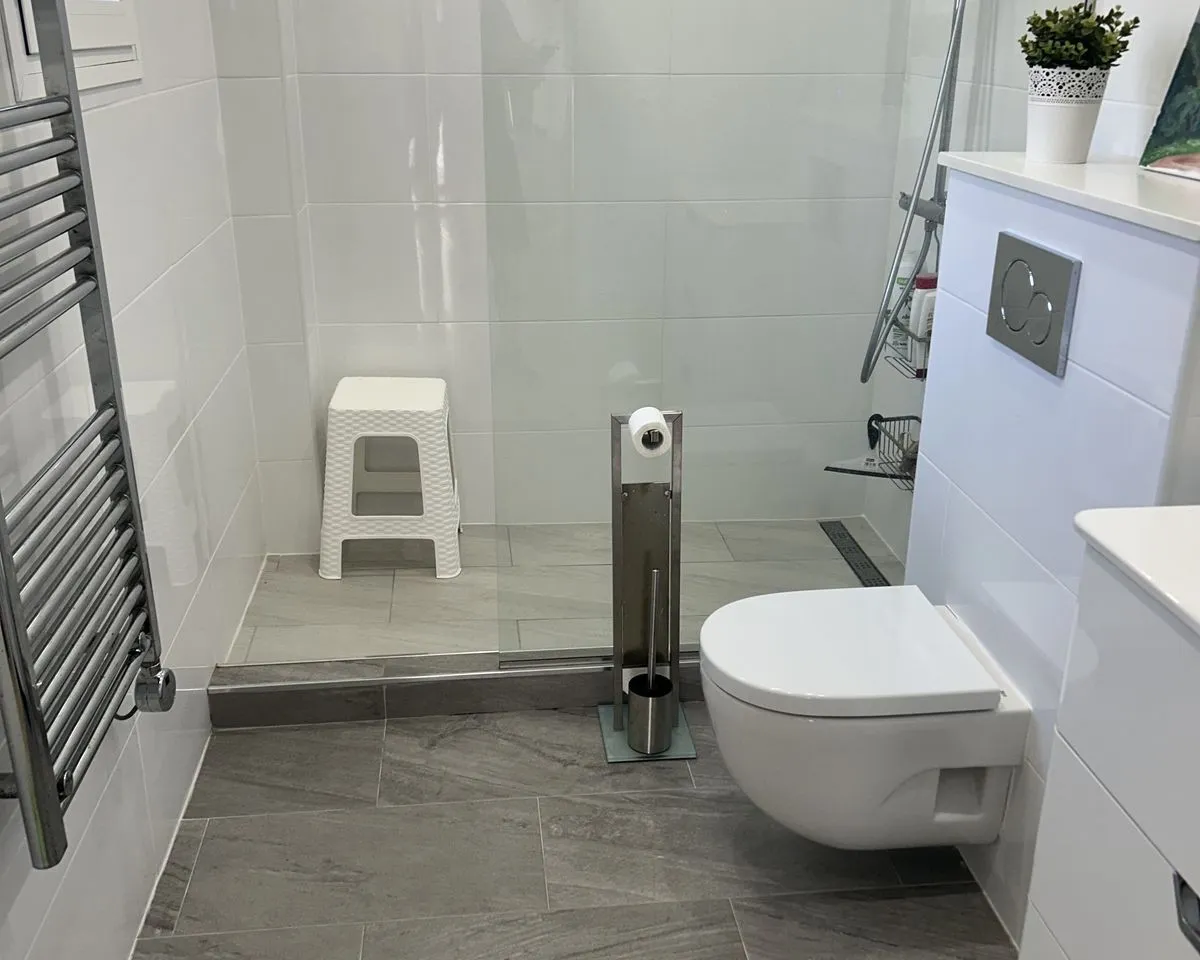 75c9a155-ff5d-4fb5-97f3-0f78816eb89b