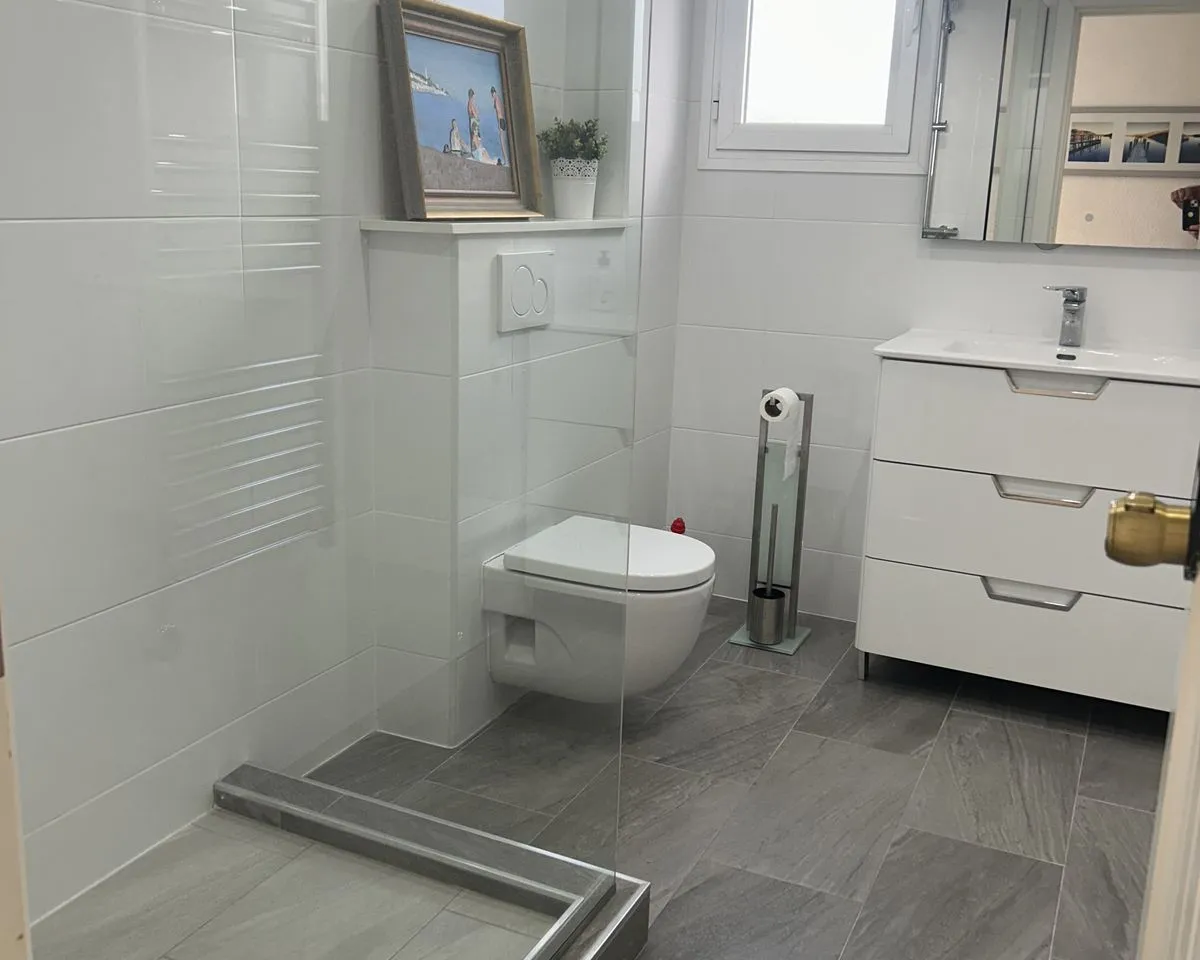 b1696d38-fa06-4894-b1f6-e316874cca30