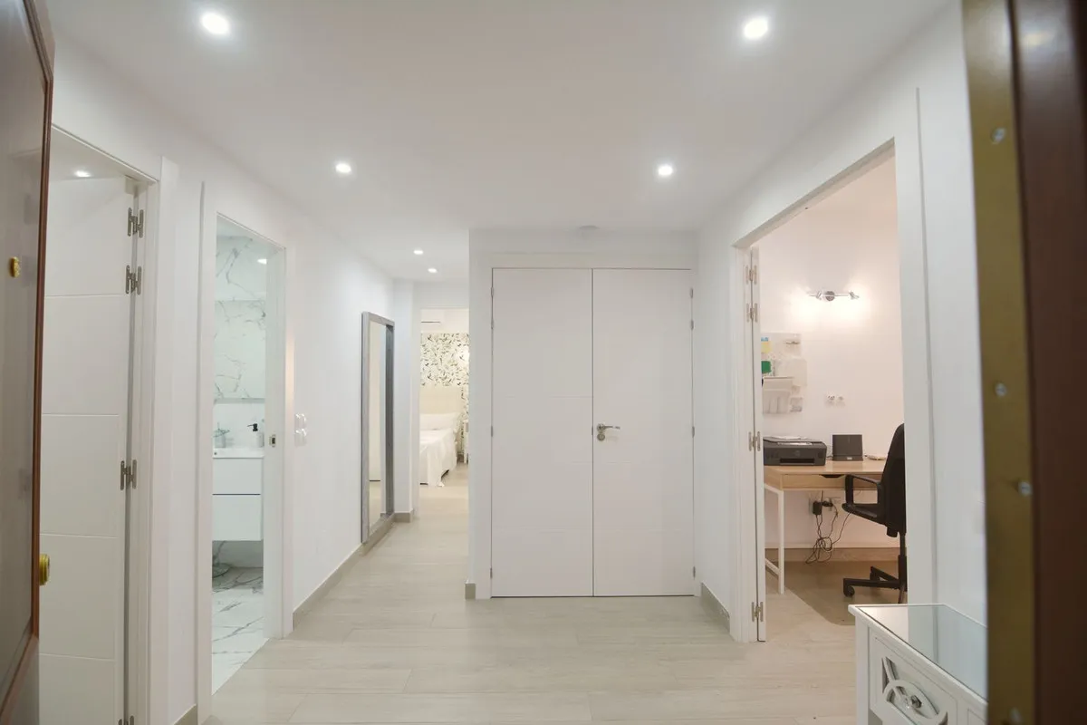 70ac9bf2-5b2c-4bfc-81ff-1199aeb20c52