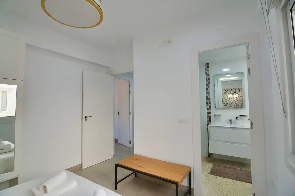 99f21654-433b-4eb8-b74f-7c0332579f1d