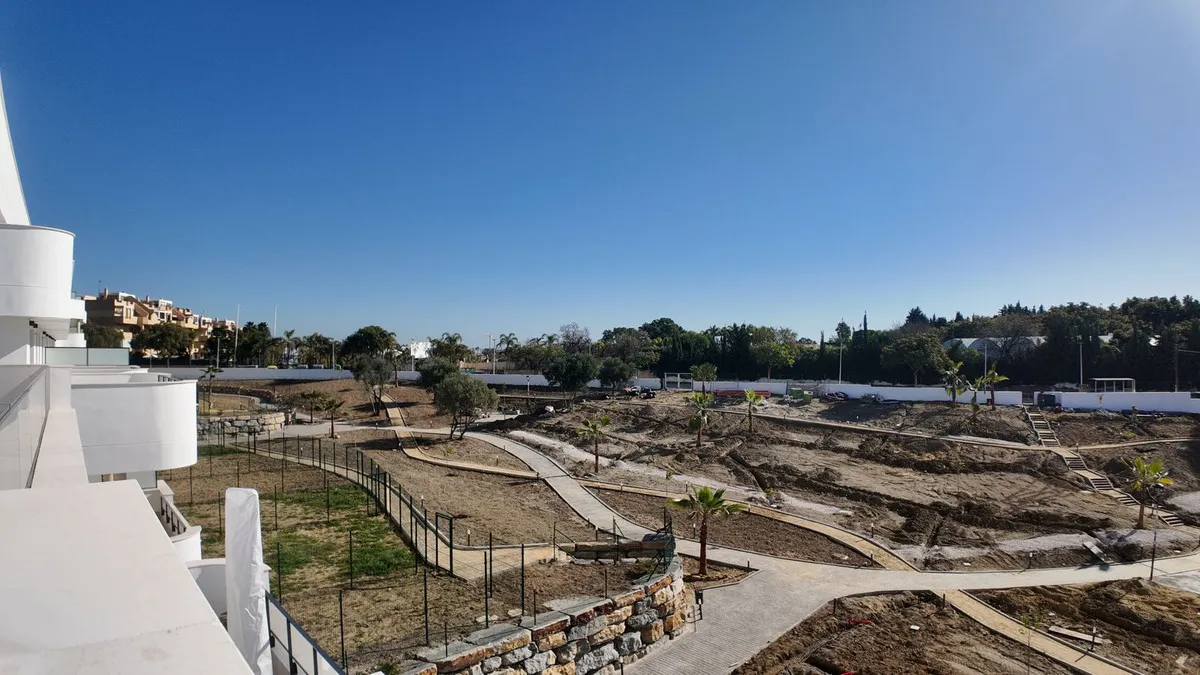 c50b63b4-a566-4d29-9d94-de6038fbe4b0