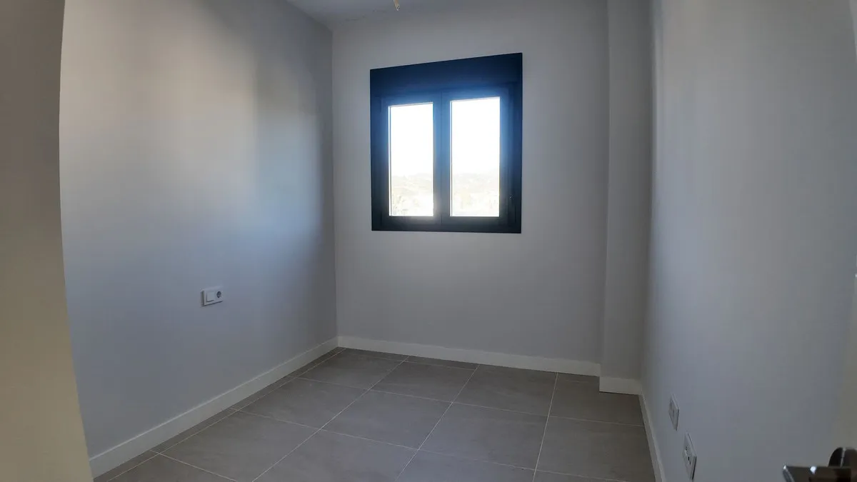 f9b6a26a-be4e-43bc-8280-7c3a5d2db836