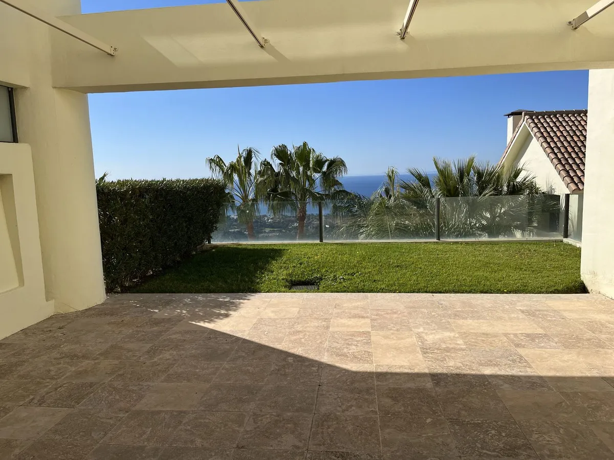 8be79b94-a4fa-4271-89c5-1e621077c985