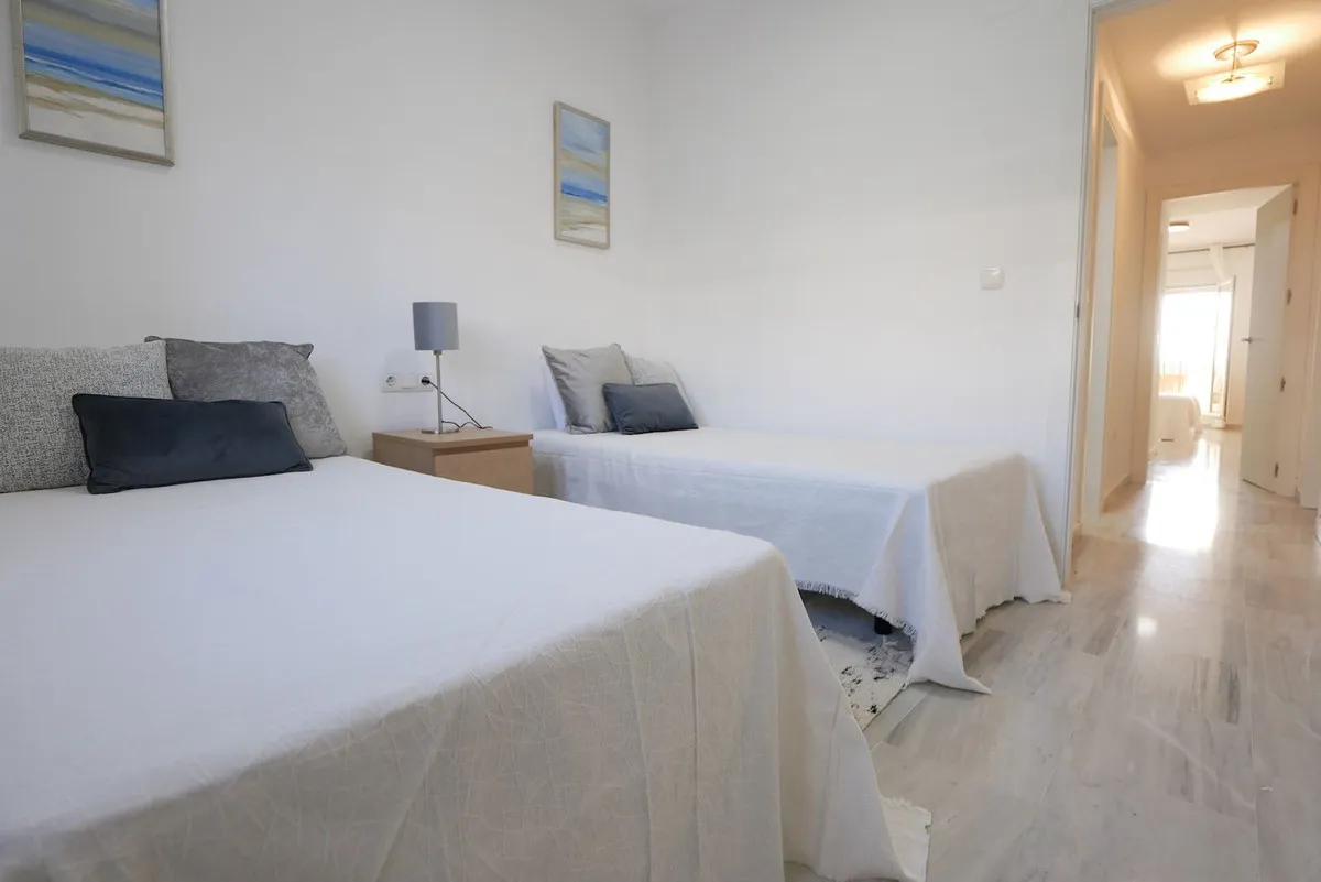 168aaf01-e9fc-40a8-9893-7abfb191b6e3