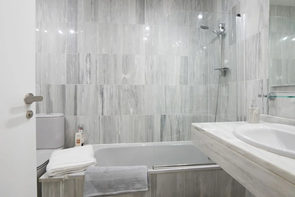 5f0e206b-4335-4da9-bedb-a94b4e170654