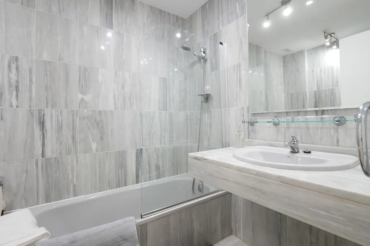 efb98414-a8b2-4609-a76c-d91941db78ae