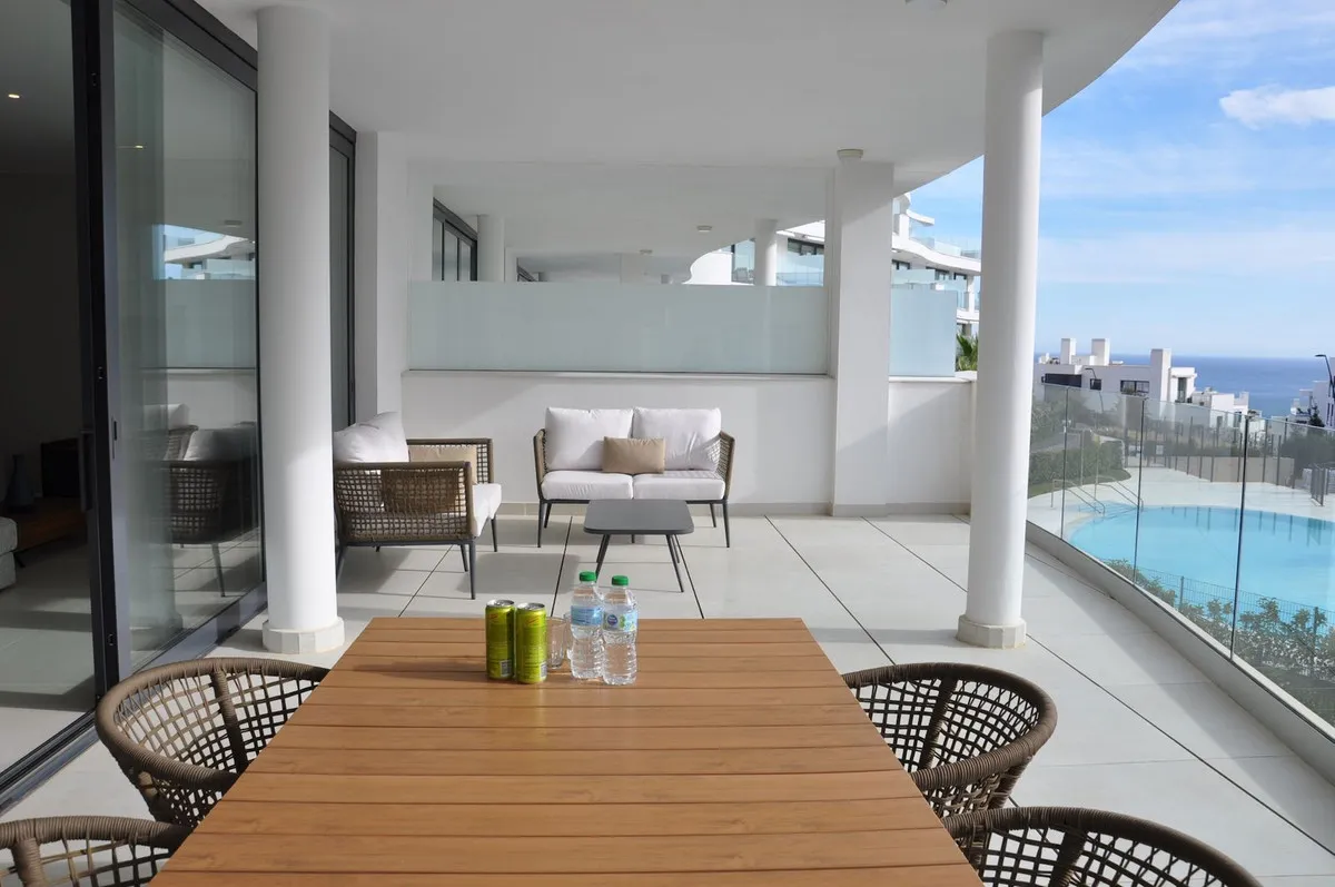 4a188dbb-3f26-40e2-8f77-fec90a2308ae