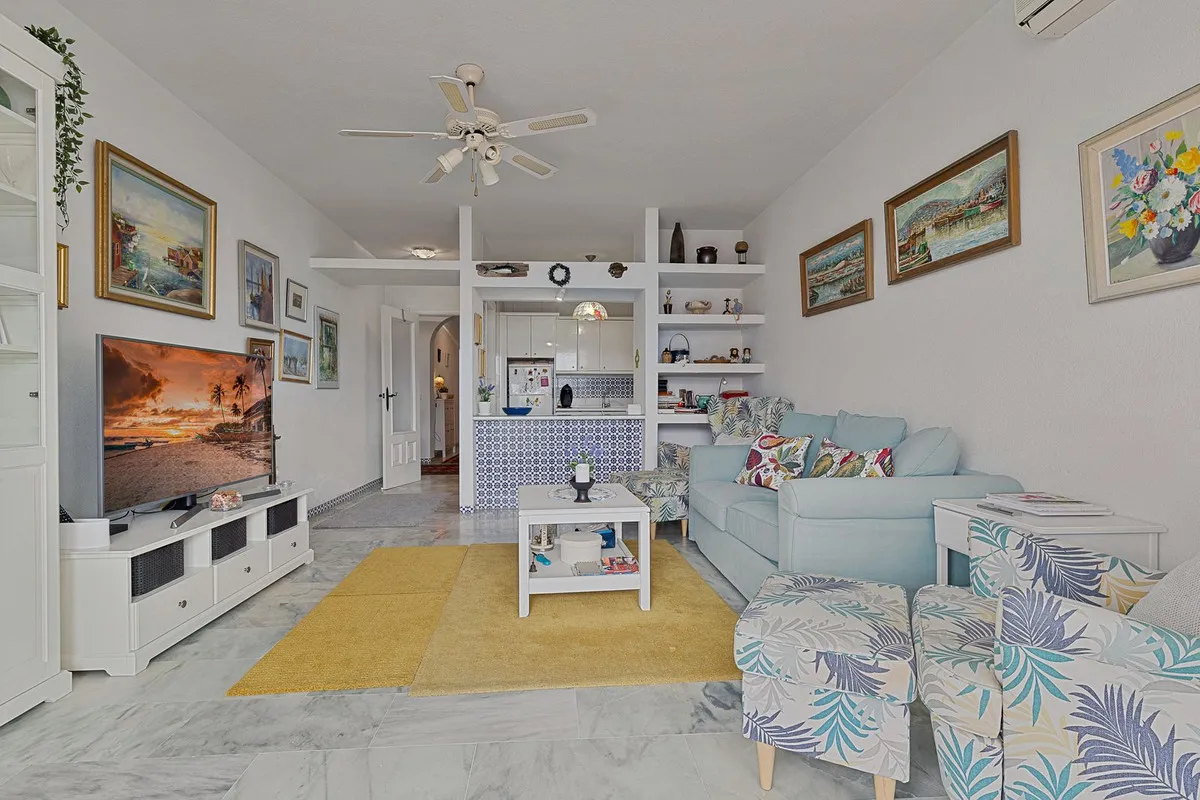 00af7a55-2e2c-438c-a152-fd2cf5cfd1b0