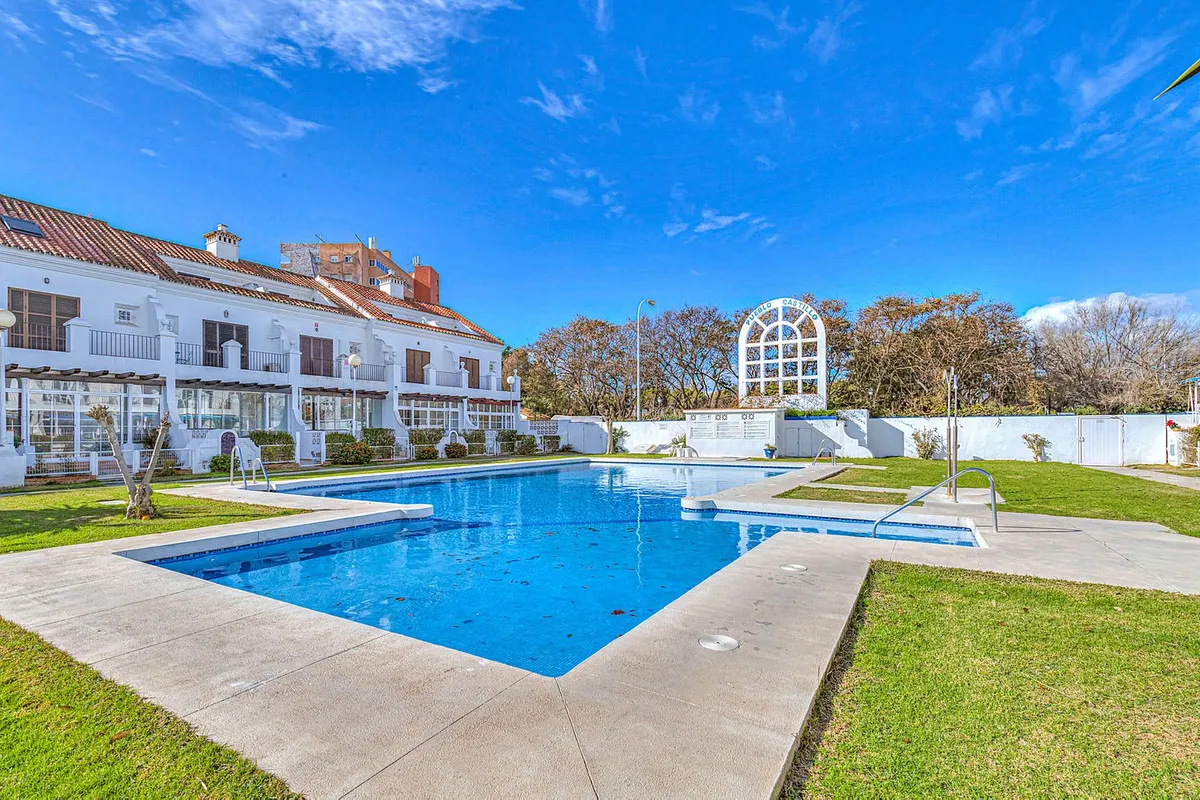 7a00c1b6-3565-40f8-b601-7fdad47a378f