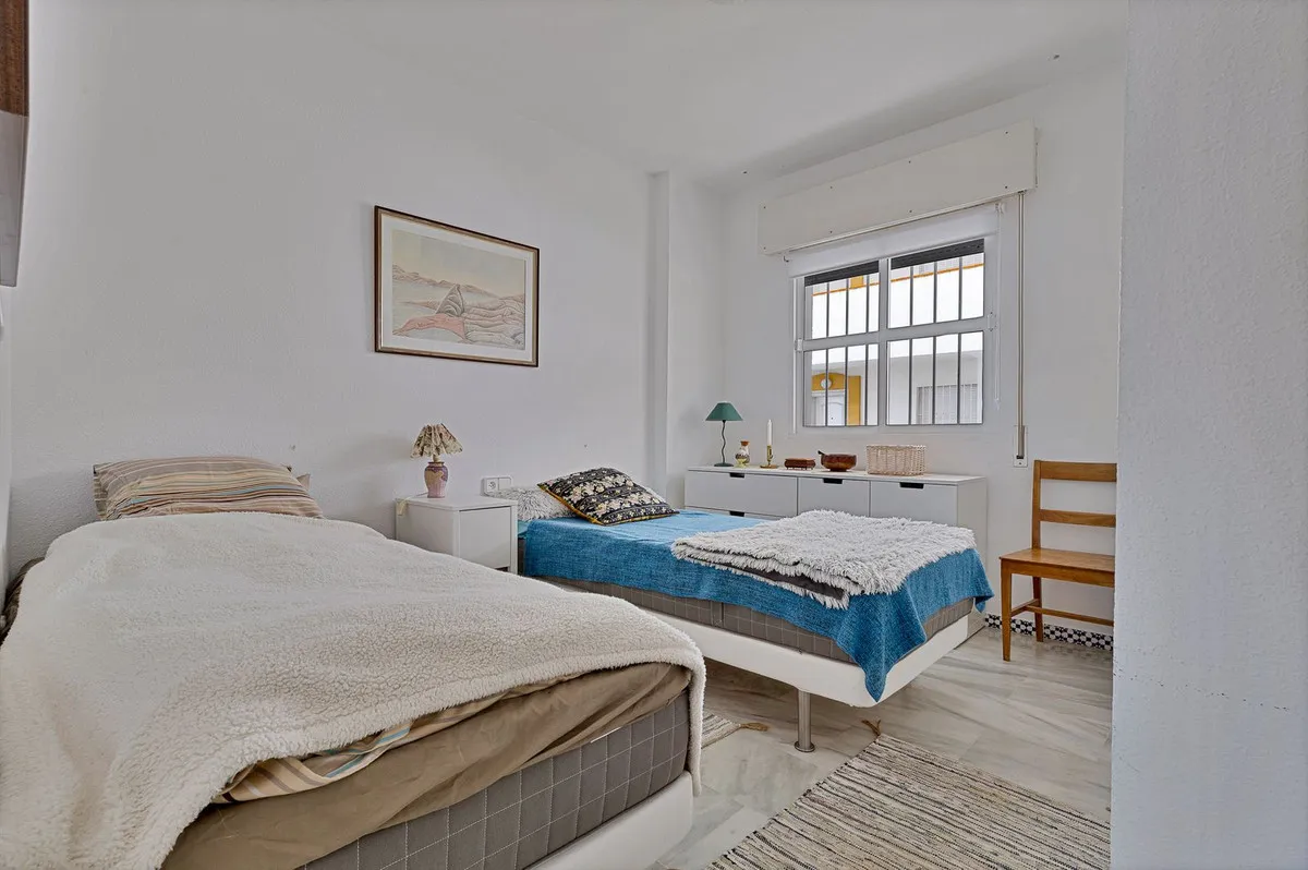 b409b858-625c-4186-8162-bc853d6da4d3