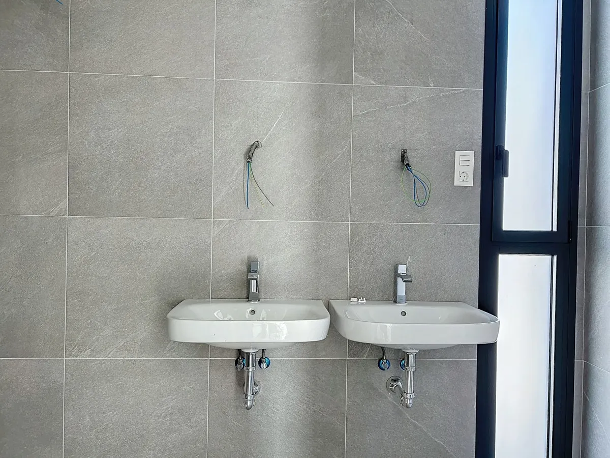 ca5662b1-a109-4f17-8e83-2632d3ecaf9b