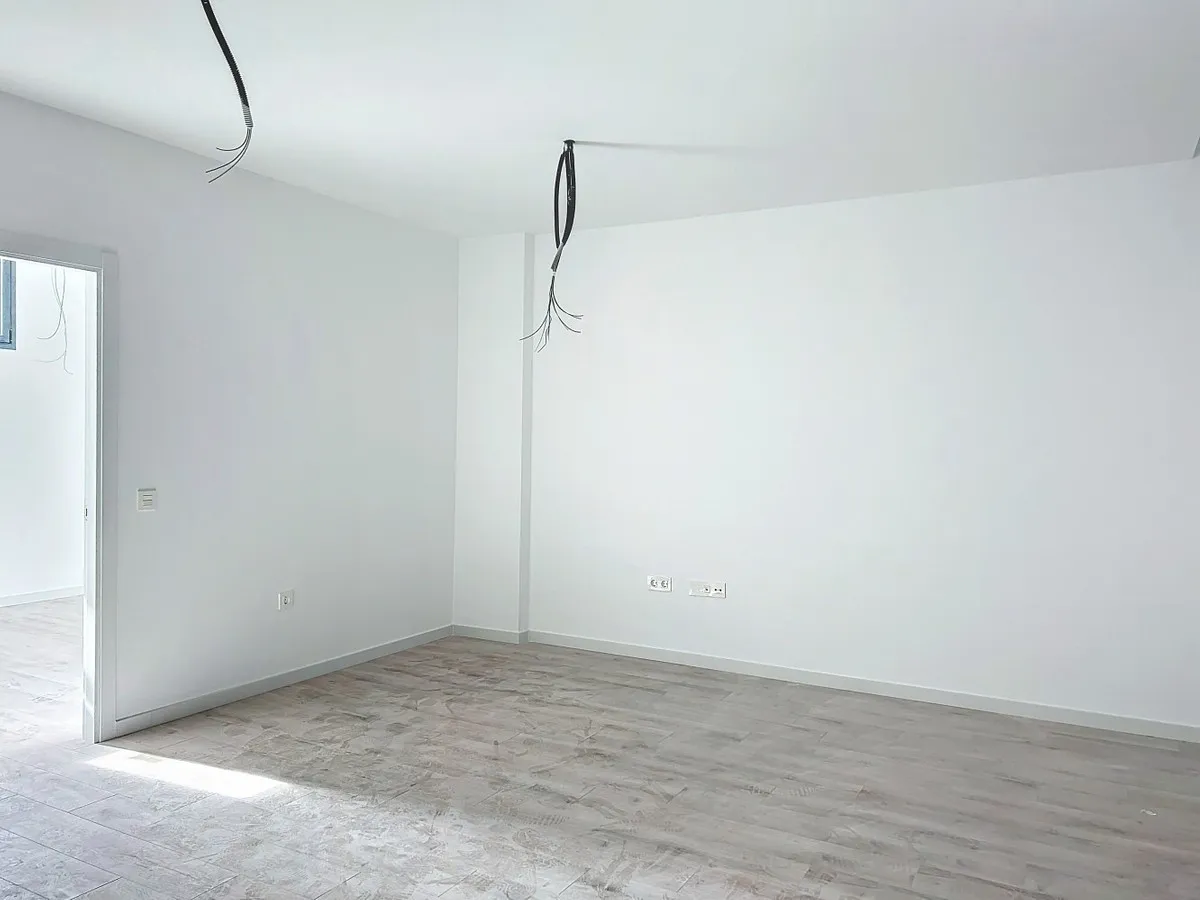 d9b516c7-bfad-4eb1-bba5-a5f972cfe0b6