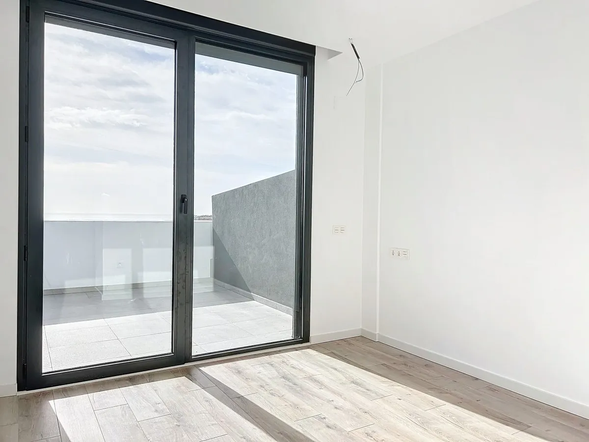 e7506b5d-7ca0-44e7-a4b0-d4921f60f192