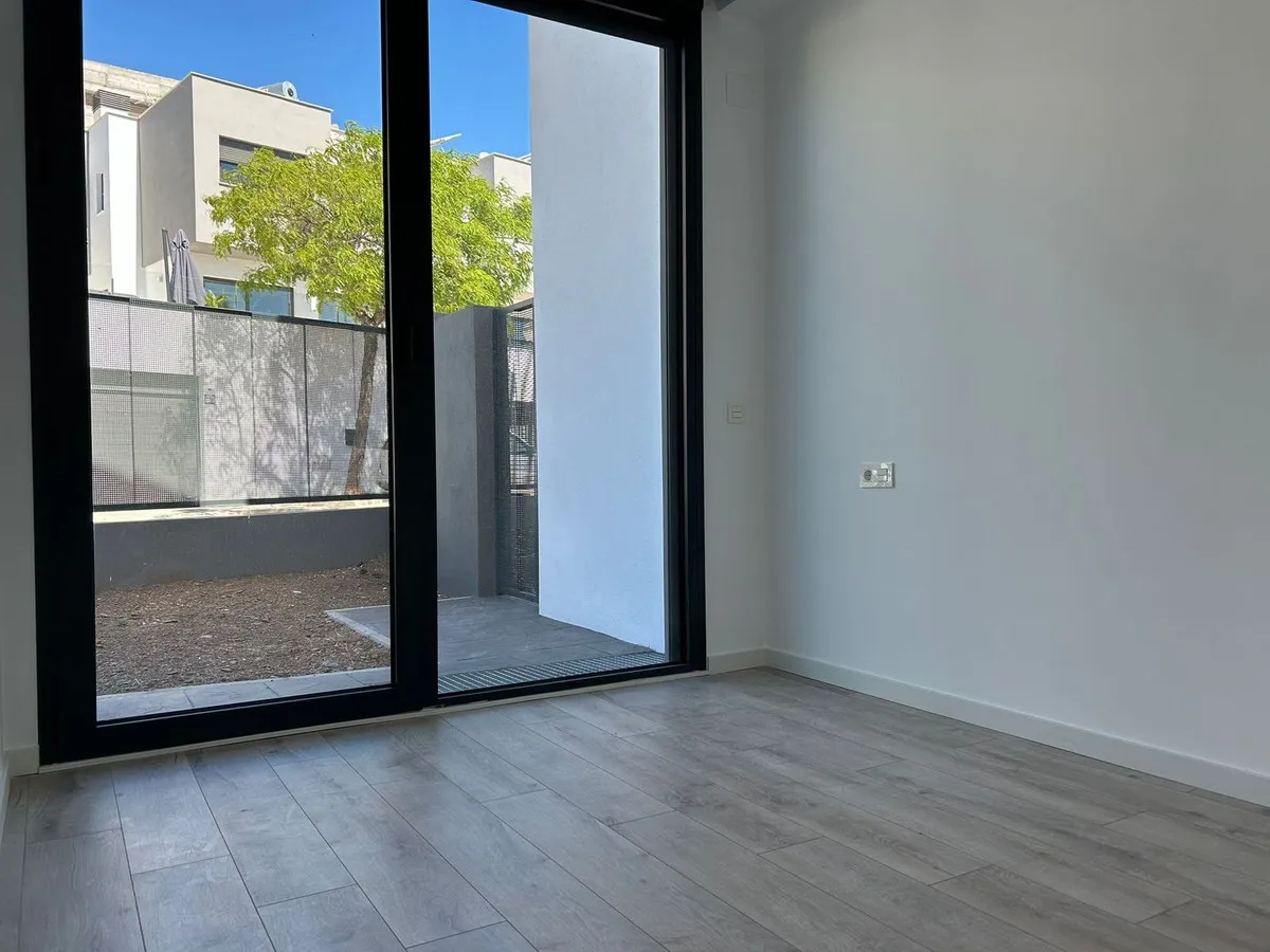 c24fcd40-9ddc-4765-b727-d4e68d751812