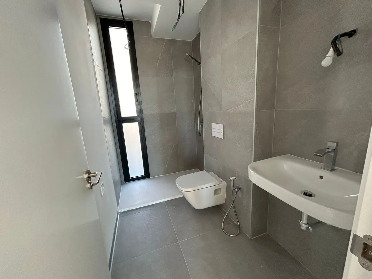 e3abcf92-78fd-4296-b88d-ff1b9da8b7c2