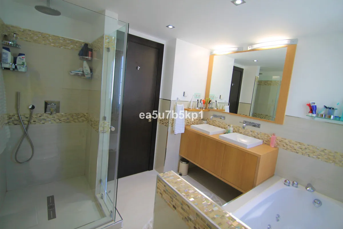 5ab37859-6a27-4b66-8c60-0ea1bd14252b