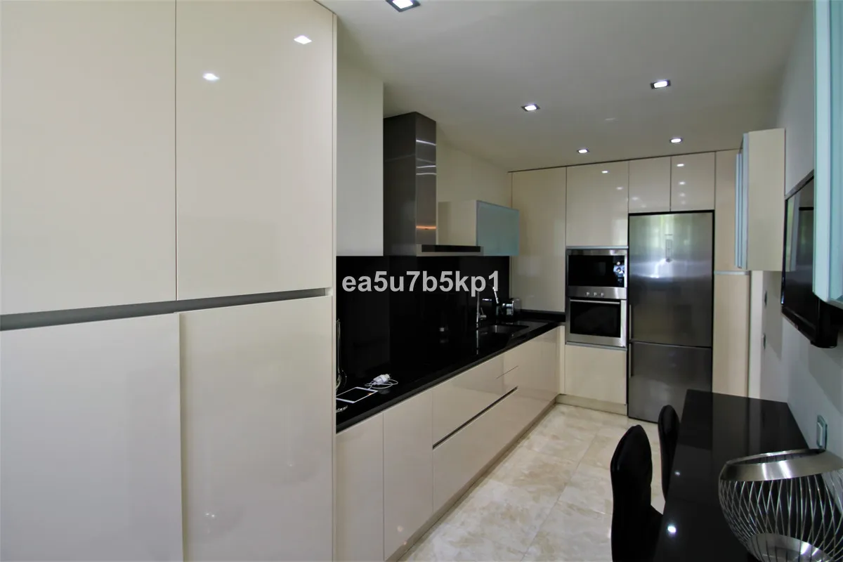 830f6603-4ec3-4669-86cd-c4d6216efd07