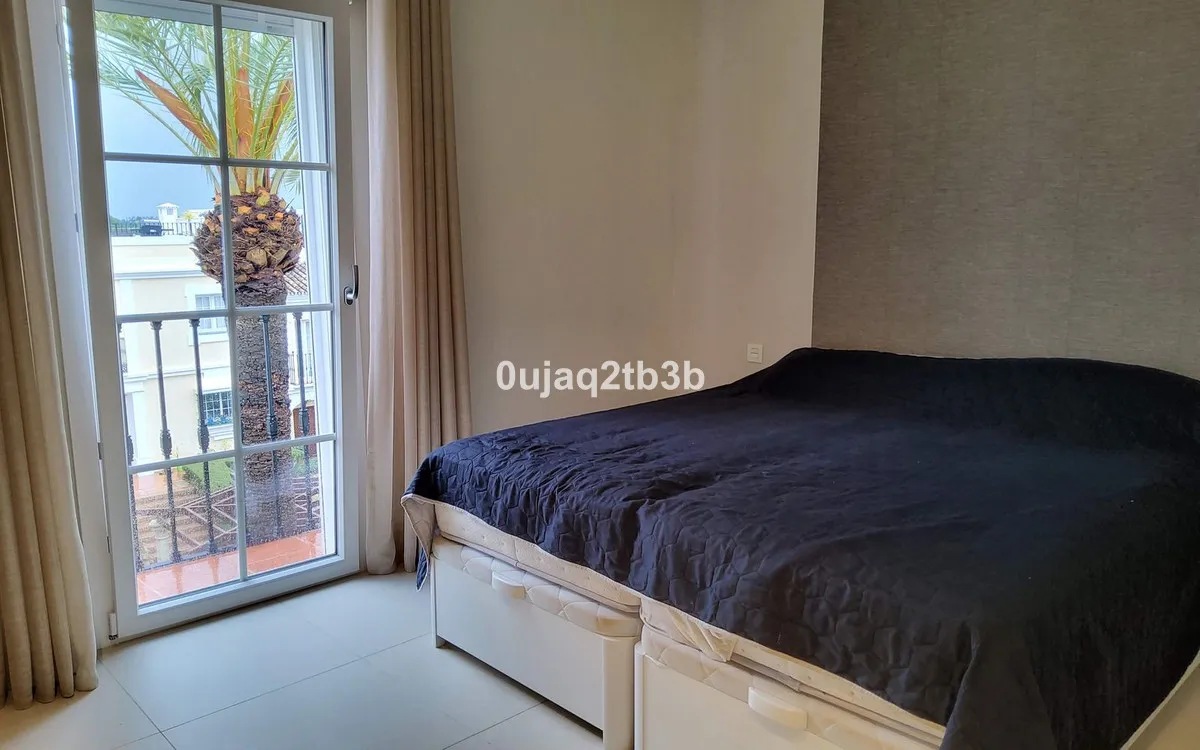 0366c905-0887-4615-b57c-038494137243