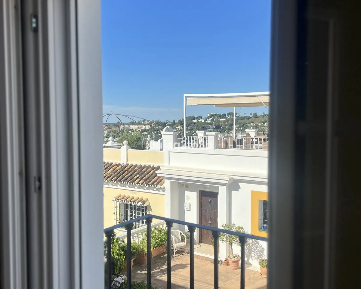 10f120d2-87fd-46f6-91b7-5b08de416e13