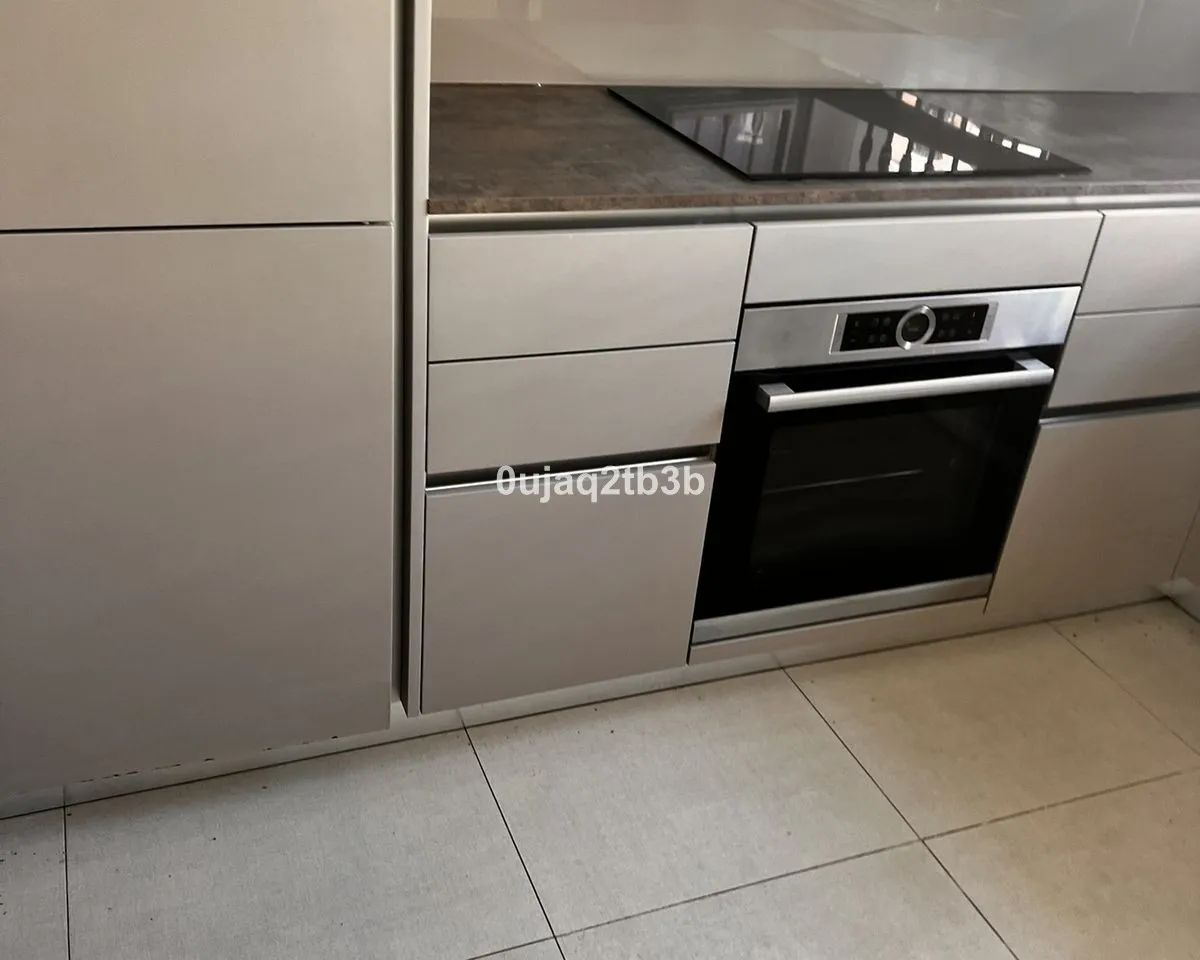 5ca76cd8-d256-4534-9d33-0982457fad49